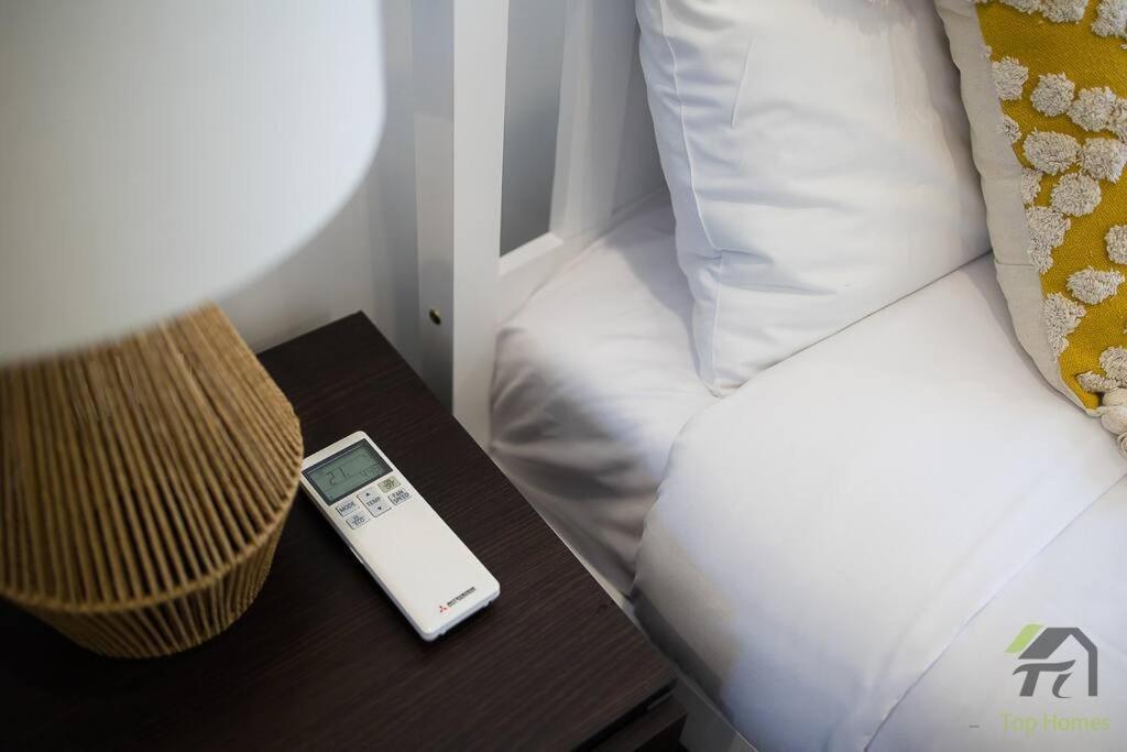 Sunshine 2 Bed In Olympic Park Apartment *