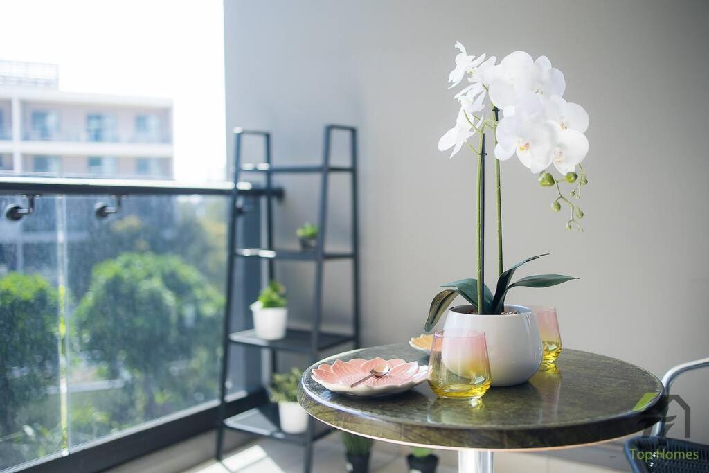 Sunshine 2 Bed In Olympic Park Apartment Sydney
